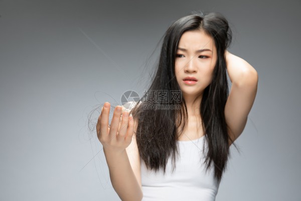 醋泡核桃仁养生法：美丽肌肤，延缓衰老的秘密武器