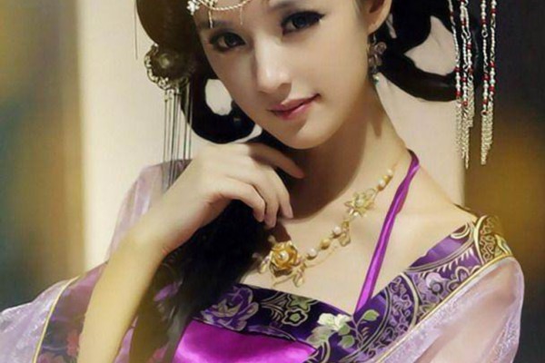 I think Mr. Tang likes Miss Yuan very much. People's tastes will change.